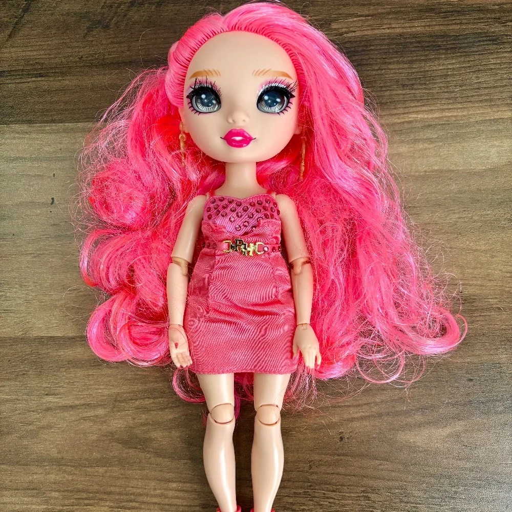 Rainbow High PRISCILLA PEREZ Pink Fashion Doll Laptop Phone & Accessories 2020